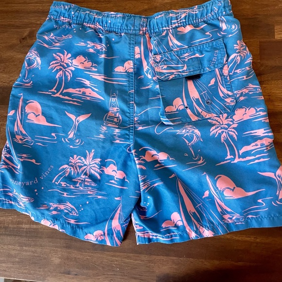Vineyard Vines Boys Swim Trunks 12-14 - Picture 4 of 5